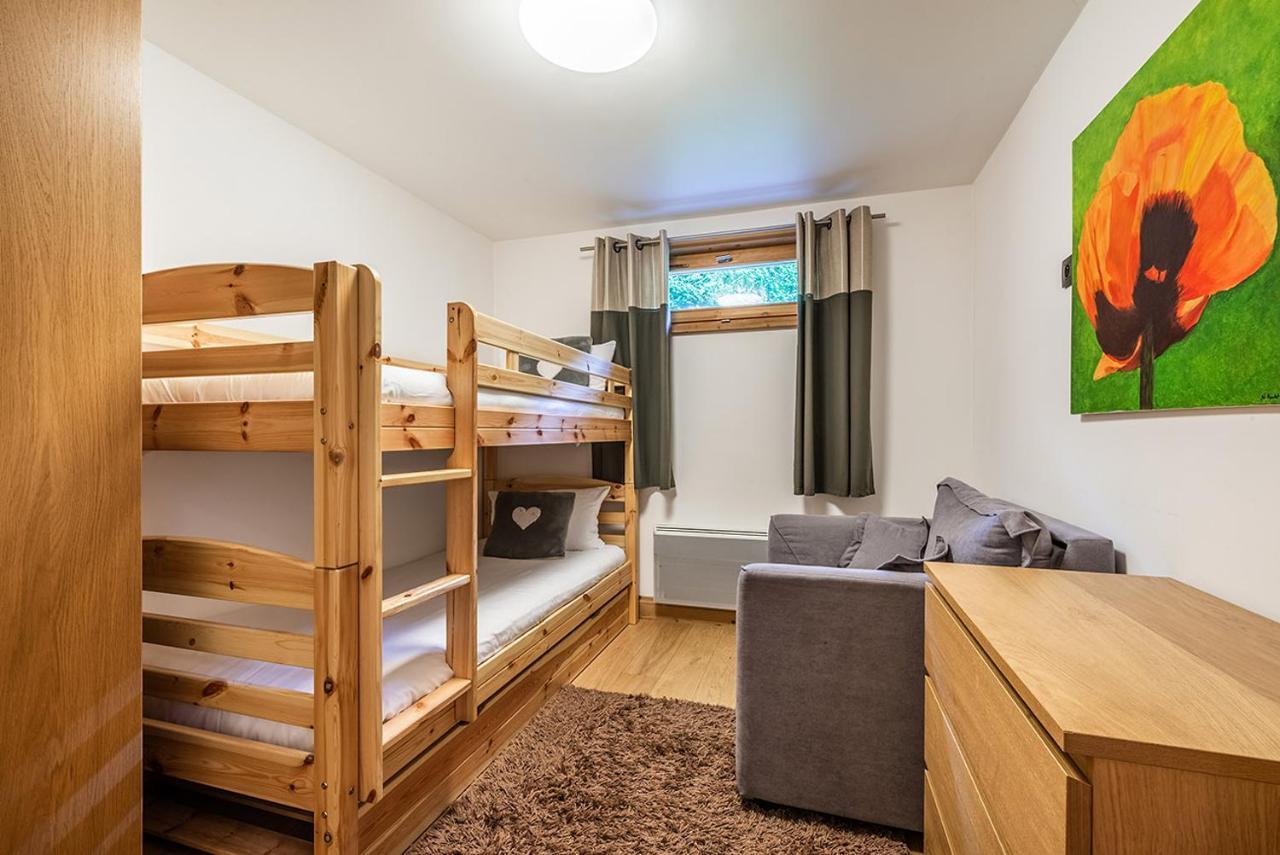 Eden Hotel, And Chalet Les Praz Hotel 3*